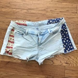 Americana Shorts